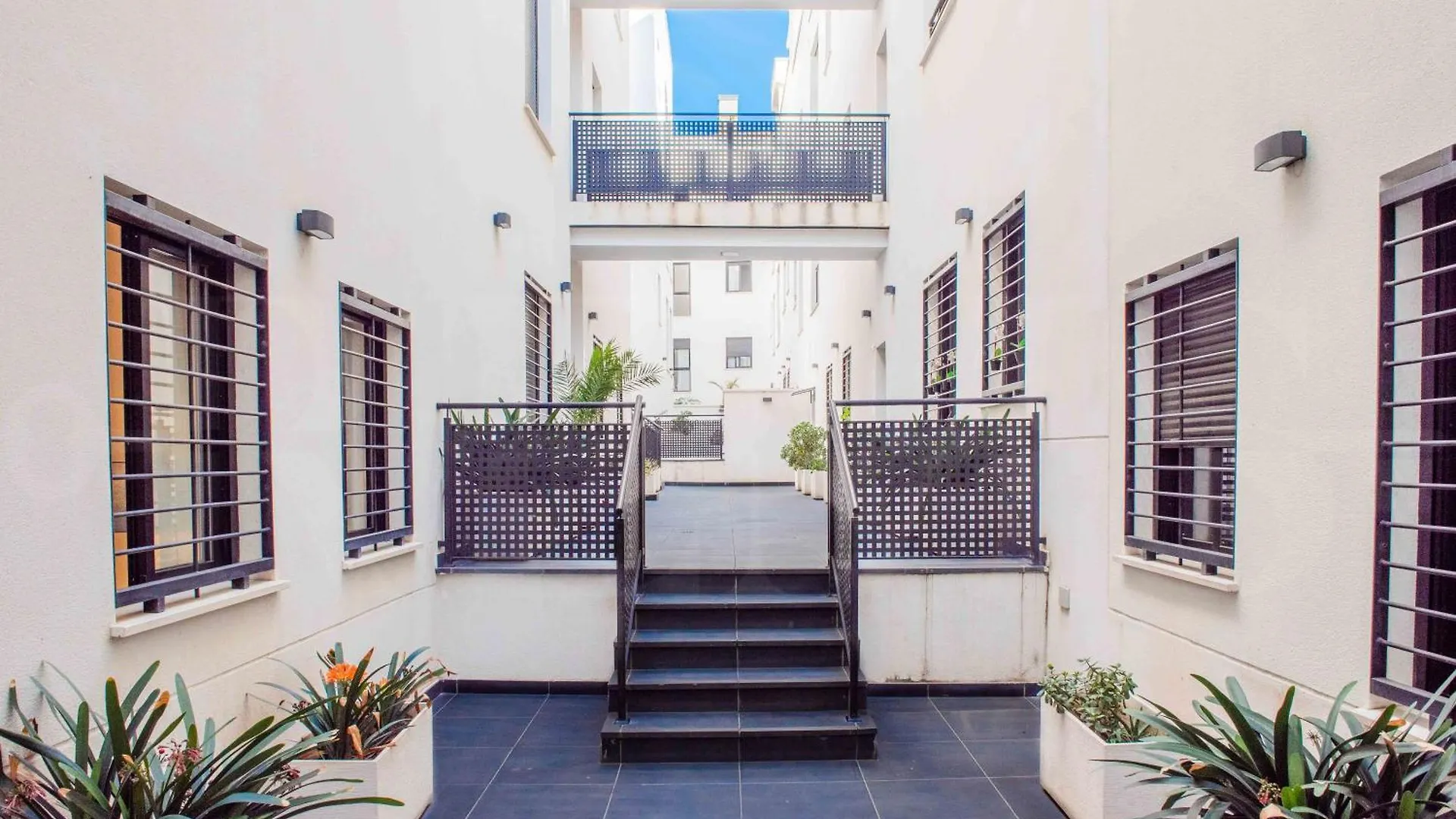 Relaxing Apartment With Parking - Center By Rems Málaga