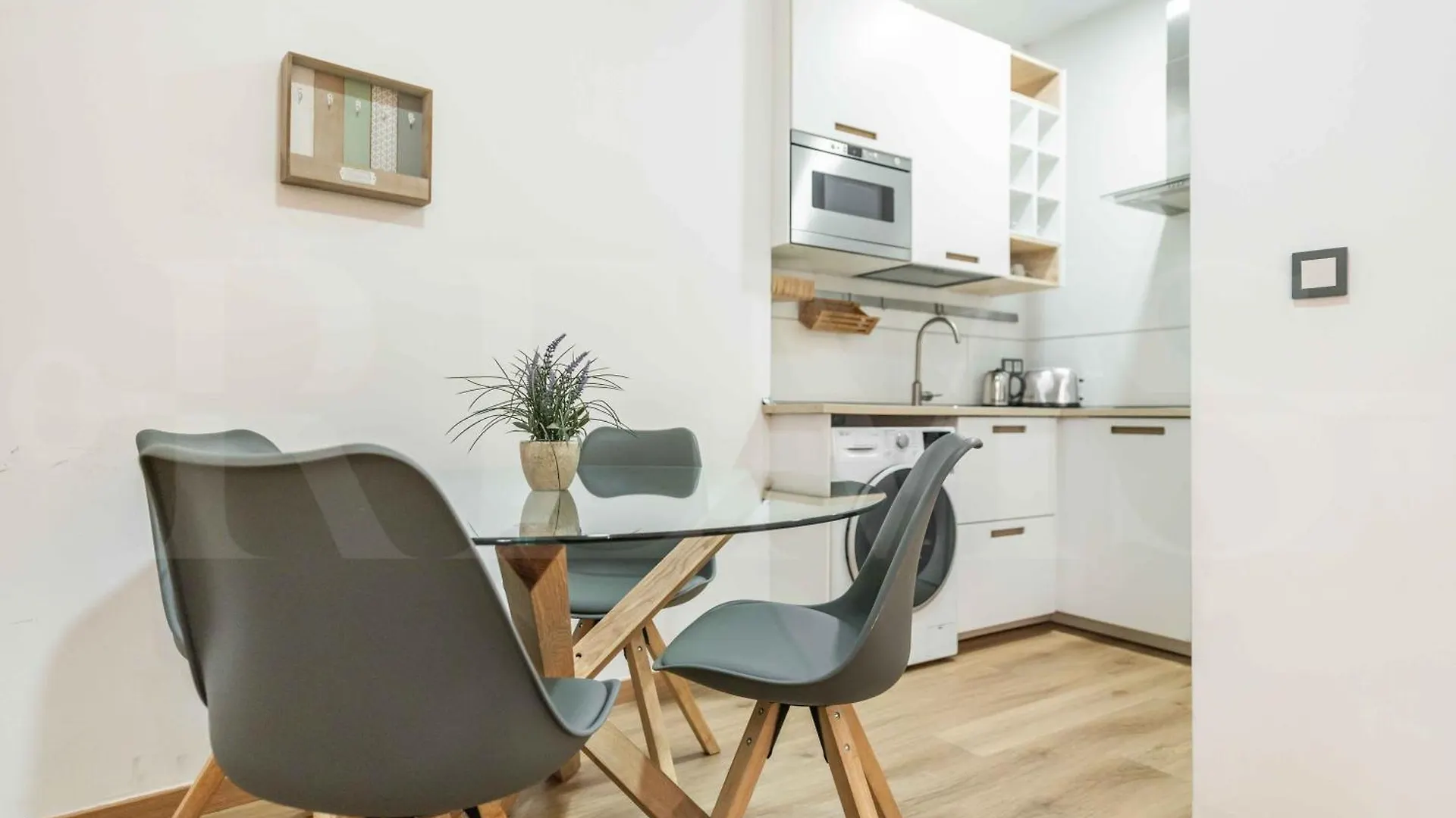 Relaxing Apartment With Parking - Center By Rems Málaga Spanje