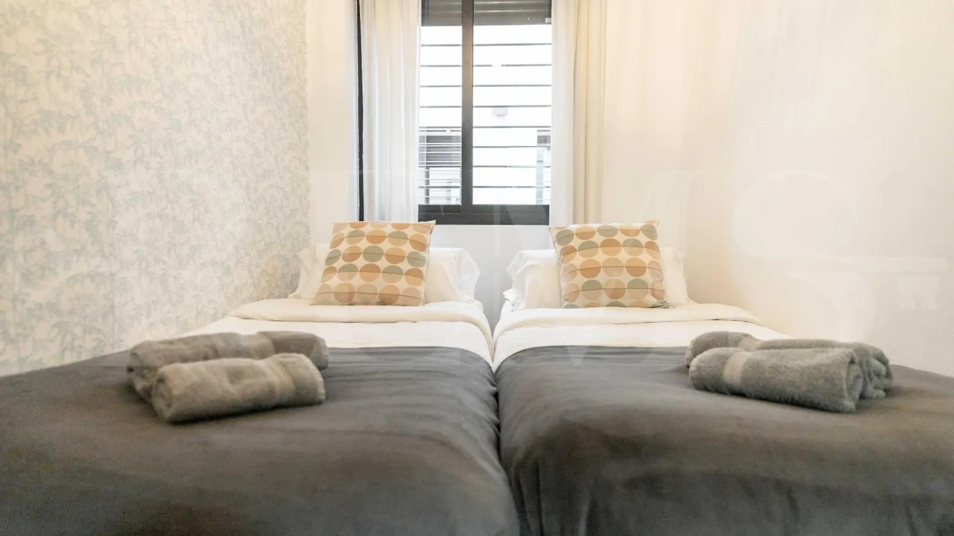 Relaxing Apartment With Parking - Center By Rems Málaga